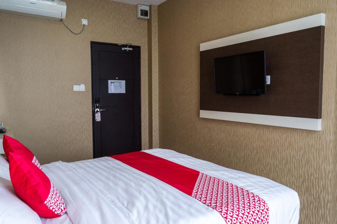 Oyo 676 Hotel Osaka Batam Exterior foto